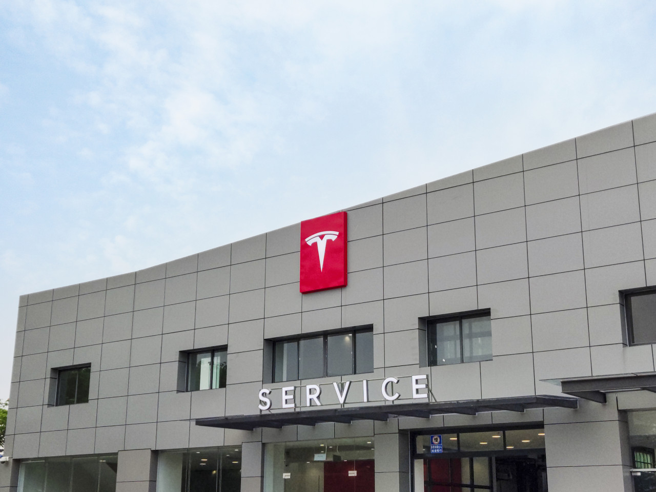 豪掷200亿美金，特斯拉悄悄开始新一轮「创业」