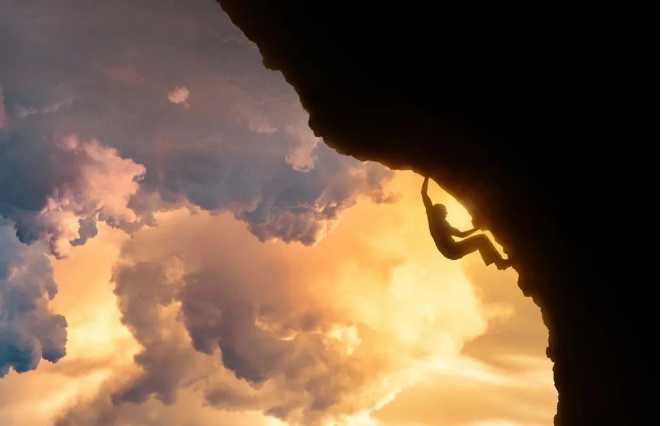 三年存活率不足1%，这条惨烈的赛道终于杀出一匹黑马