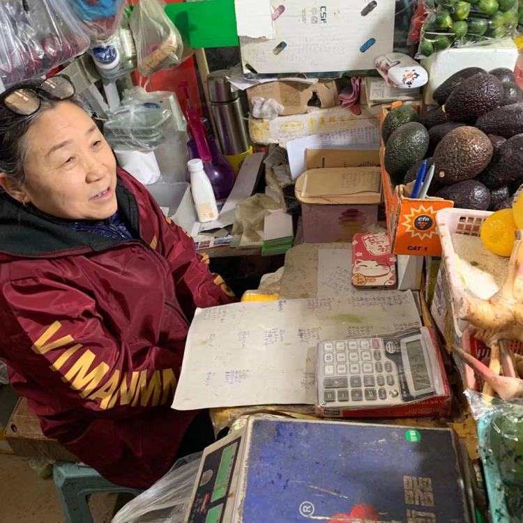 114号商铺老板王文巧