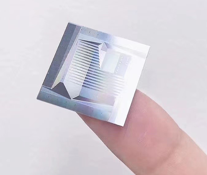 1659921621651097454.jpg 芯片1.jpg