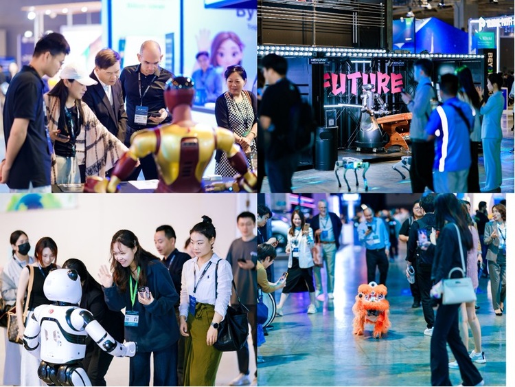 参会者与机器人互动