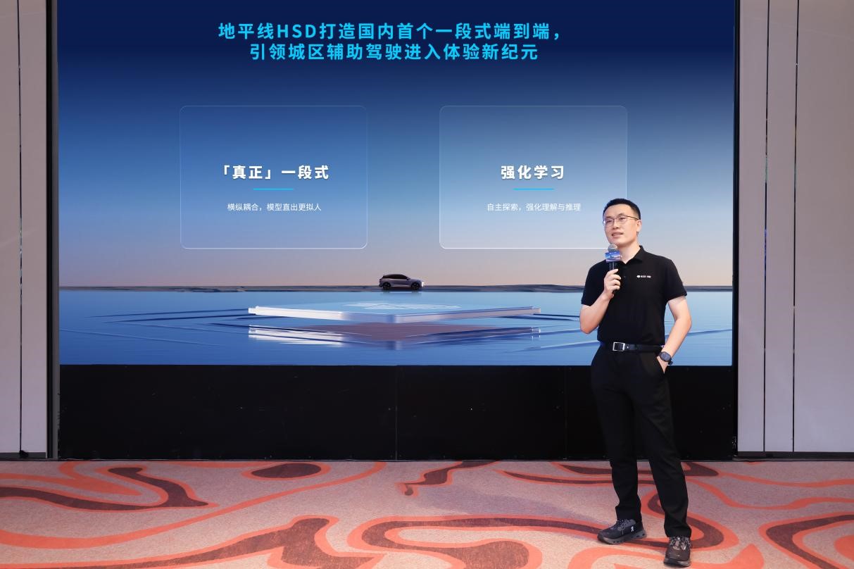 1759126072132078201.jpg 12.jpg