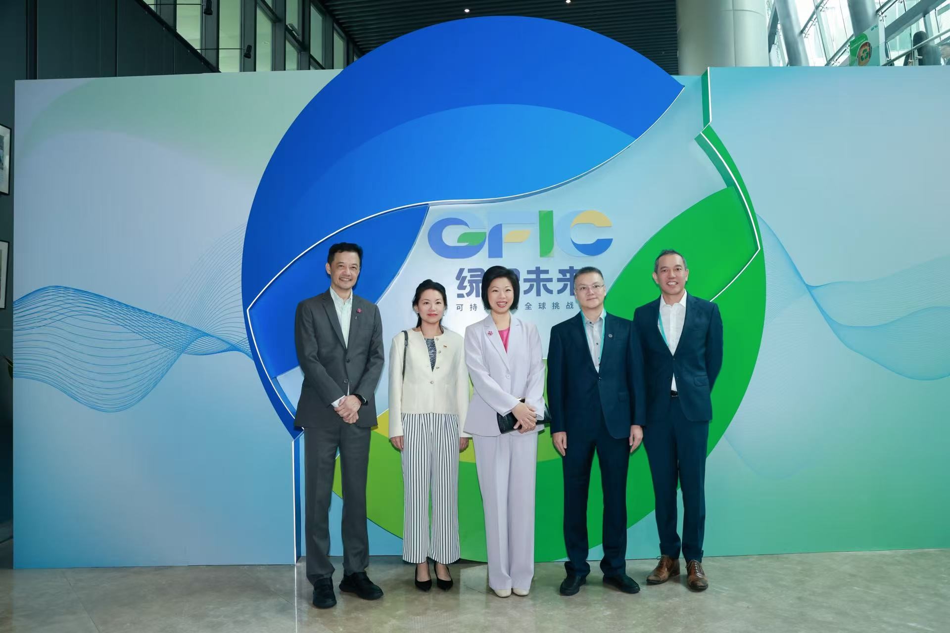 主办方嘉宾合影